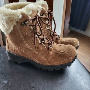 Women's leather boots